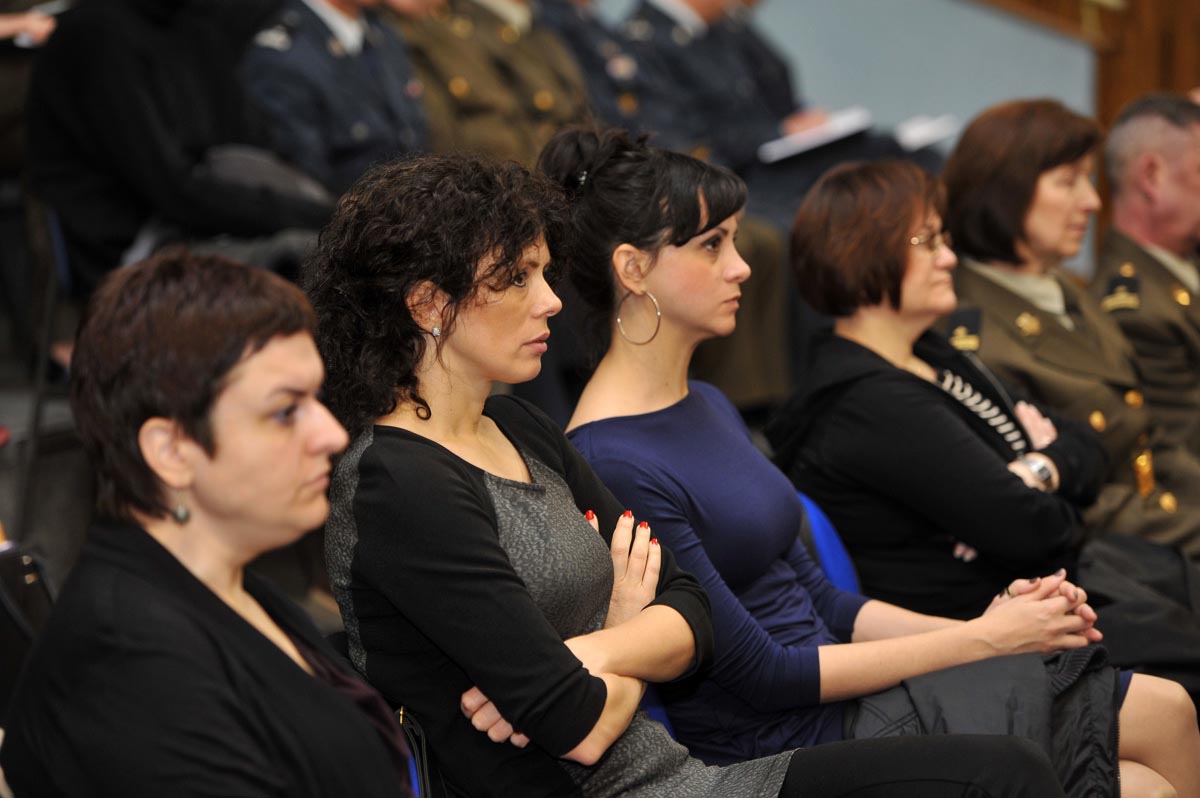 https://www.morh.hr/wp-content/gallery/otvoren-seminar-upravljanje-ljudskim-resursima-u-morh-u-i-osrh-na-hvu/hvu_29032014_08.jpg