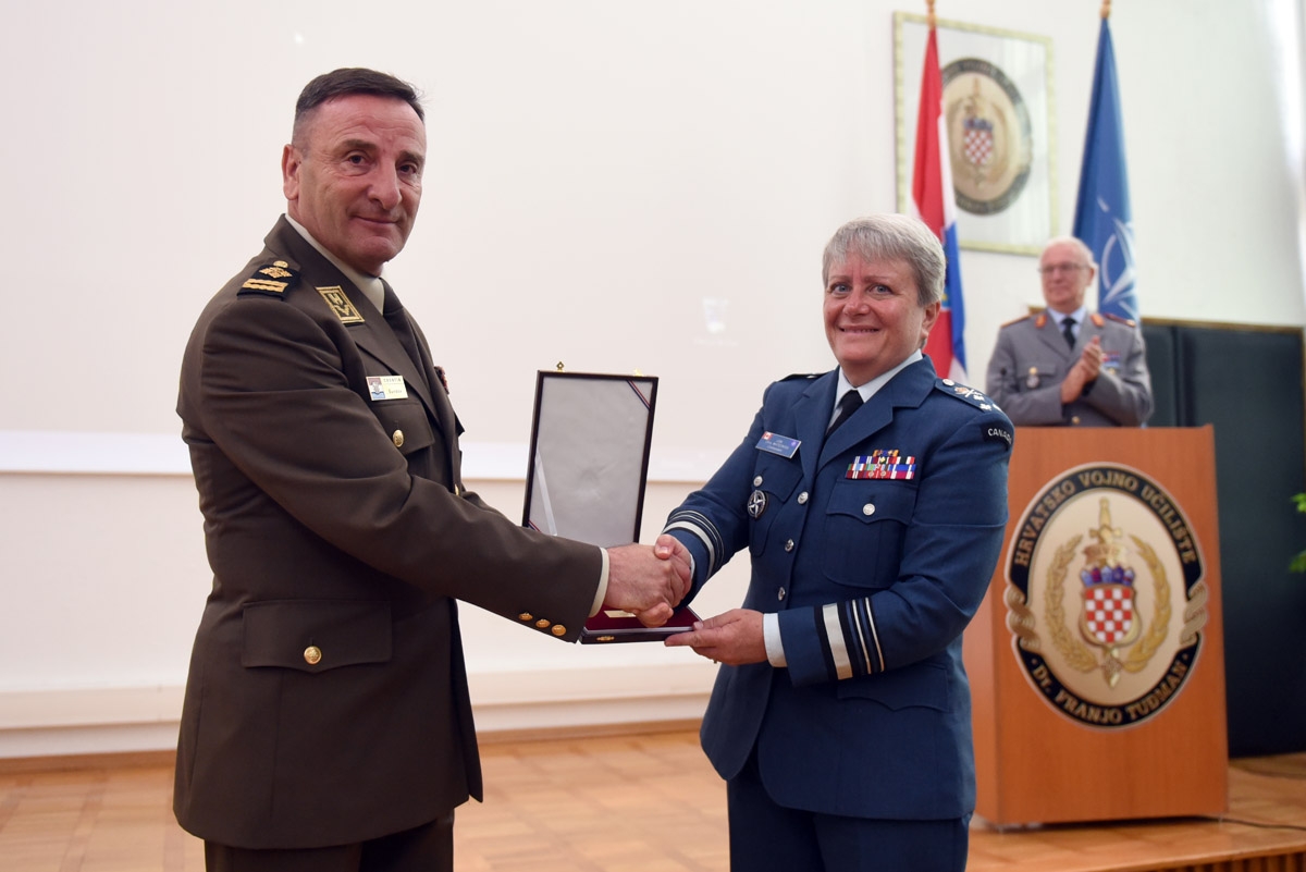 https://www.morh.hr/wp-content/gallery/otvorena-47-konferencija-zapovjednika-vojnih-akademija/conference_of_commandants_30052018_19.jpg