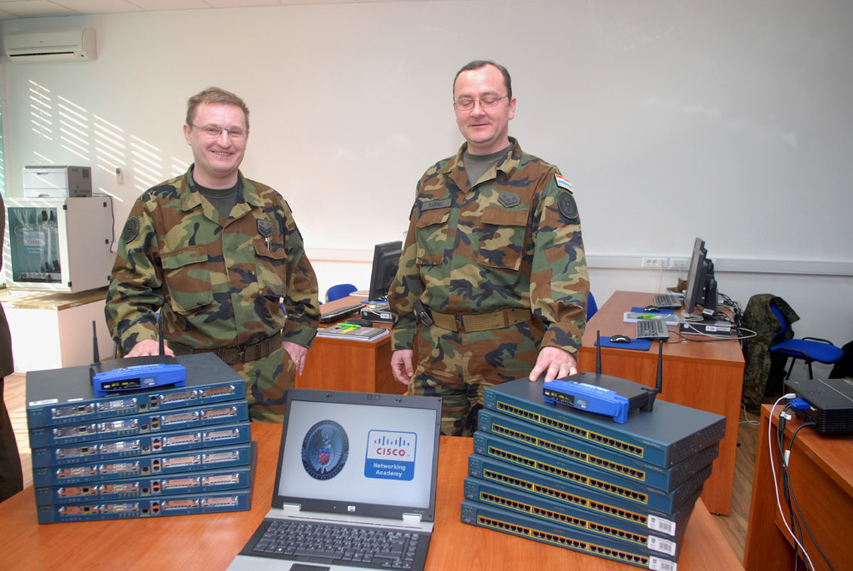 https://www.morh.hr/wp-content/gallery/otvorena-cisco-akademija-mrenih-tehnologija-na-hvu/cisco_25012010_1.jpg