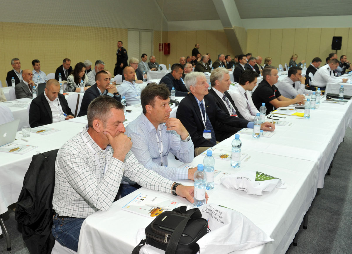 https://www.morh.hr/wp-content/gallery/otvorena-medunarodna-konfrencija-o-gasenju-pozara-iz-zraka/aff_konferencija_29042015_11.jpg