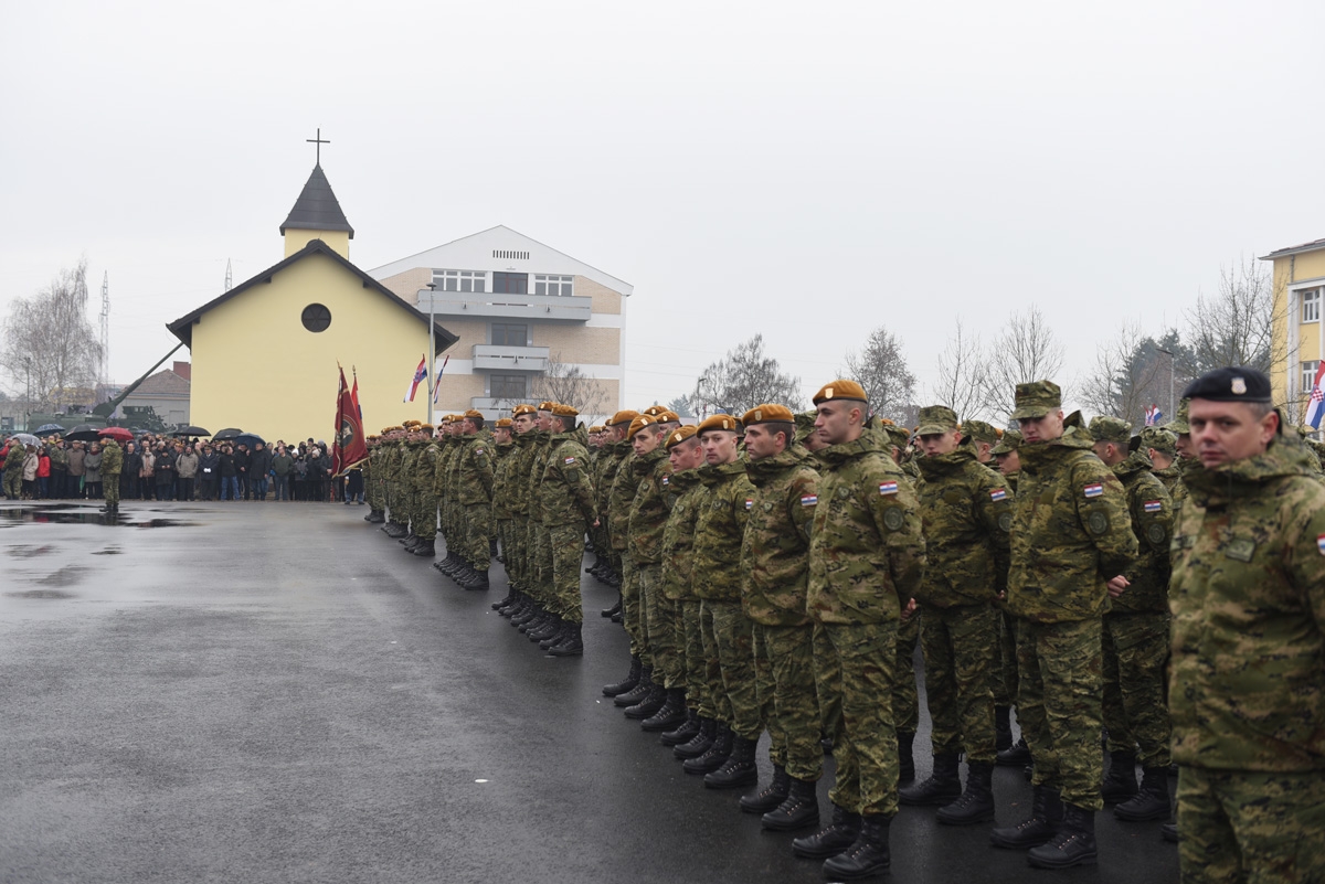 https://www.morh.hr/wp-content/gallery/otvorena-vojarna-7-gardijske-brigade-puma-u-varazdinu/otvorena_vojarna_7gb_puma_varazdin_201218_26.jpg