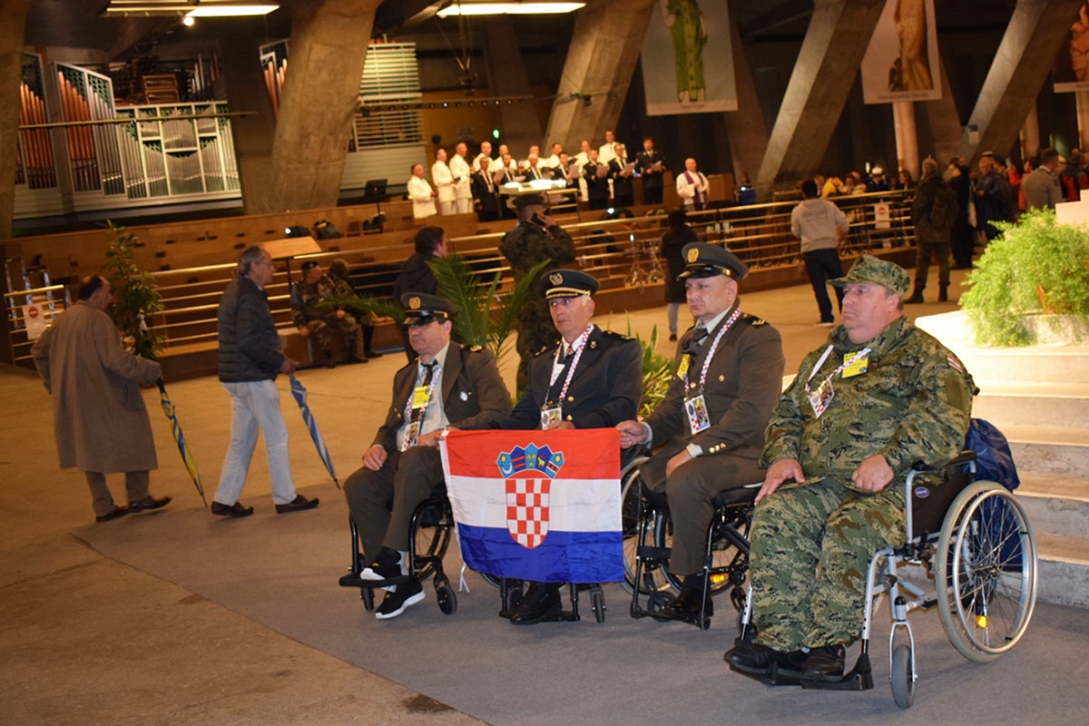 https://www.morh.hr/wp-content/gallery/otvoreno-61-medunarodno-vojno-hodocasce-u-lourdesu/lurdes_otvorenje_18052019_11.jpg
