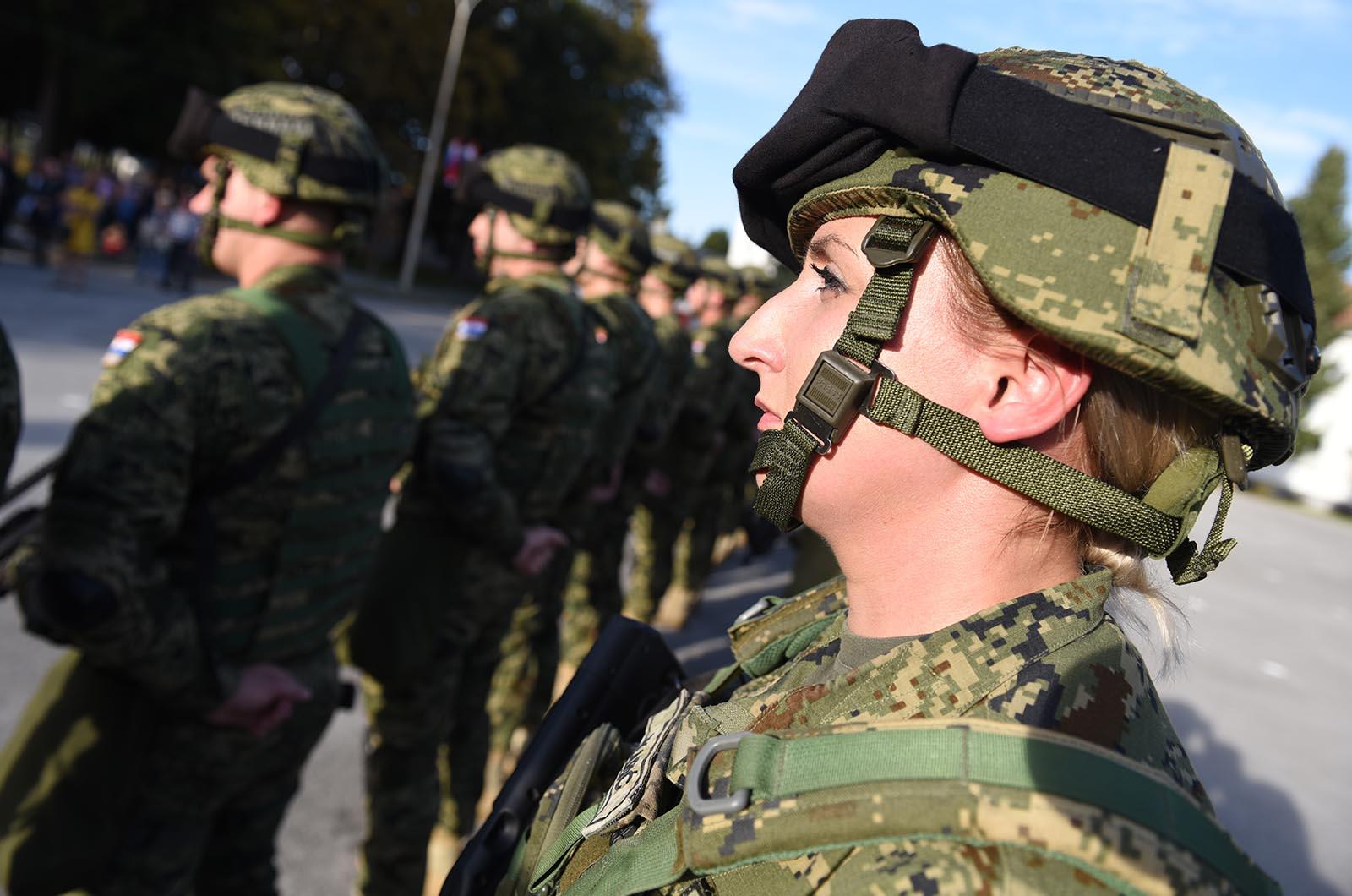 https://www.morh.hr/wp-content/gallery/peti-hrvatski-kontingent-ispracen-u-nato-efp-u-poljsku/5_hrvcon_poljska_poland_hv_osrh_221019_17.jpg