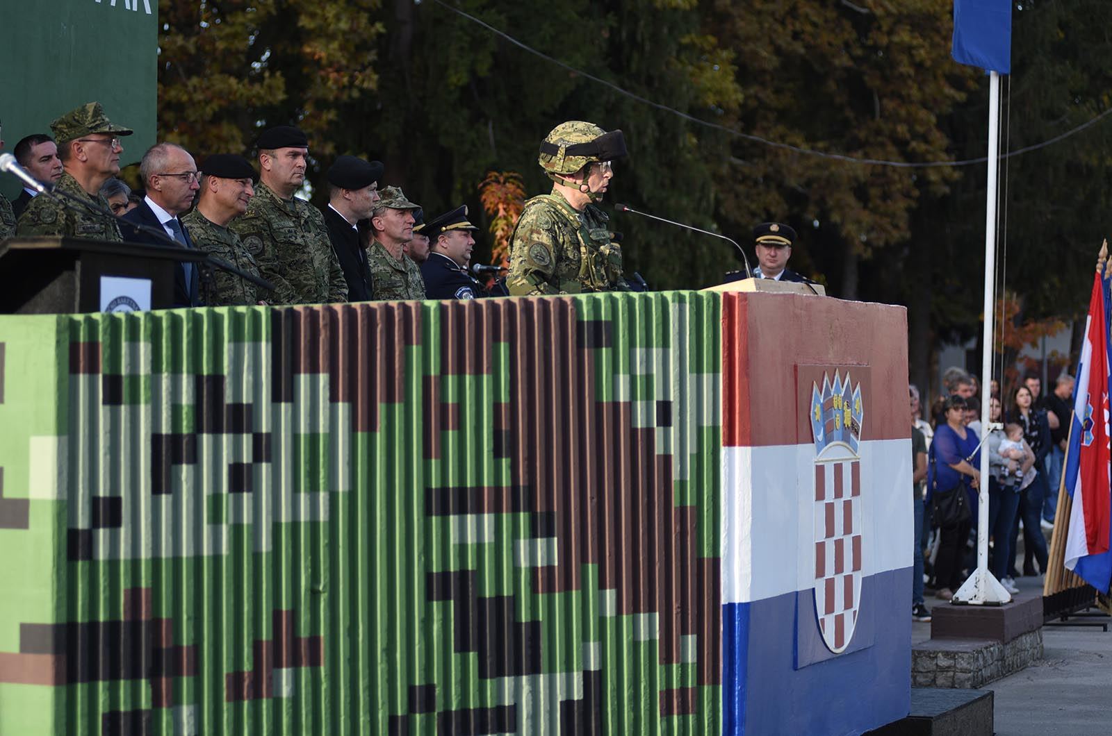 https://www.morh.hr/wp-content/gallery/peti-hrvatski-kontingent-ispracen-u-nato-efp-u-poljsku/5_hrvcon_poljska_poland_hv_osrh_221019_21.jpg