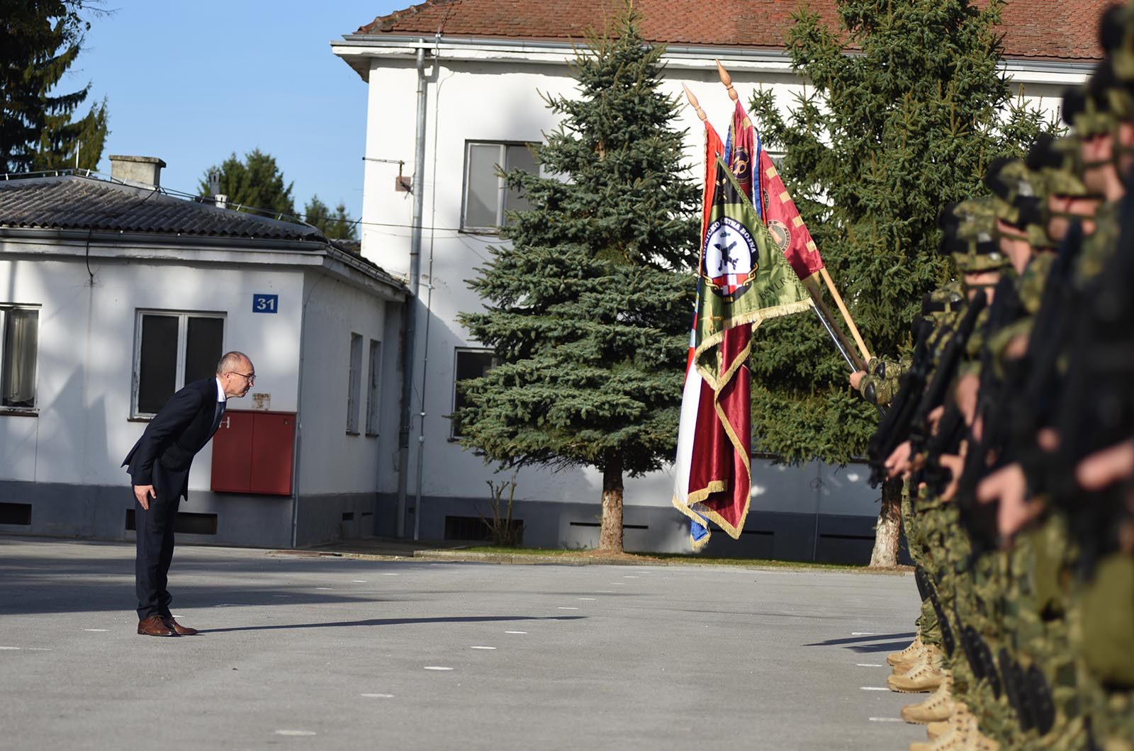 https://www.morh.hr/wp-content/gallery/peti-hrvatski-kontingent-ispracen-u-nato-efp-u-poljsku/5_hrvcon_poljska_poland_hv_osrh_221019_32.jpg