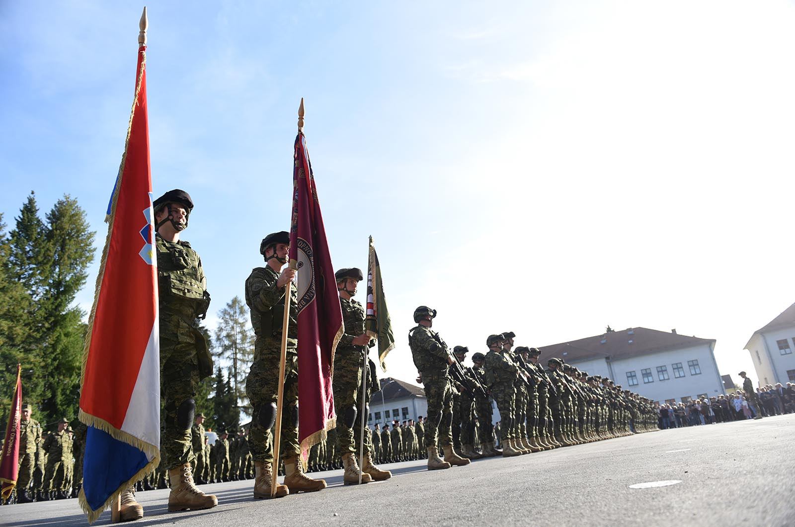 https://www.morh.hr/wp-content/gallery/peti-hrvatski-kontingent-ispracen-u-nato-efp-u-poljsku/5_hrvcon_poljska_poland_hv_osrh_221019_36.jpg