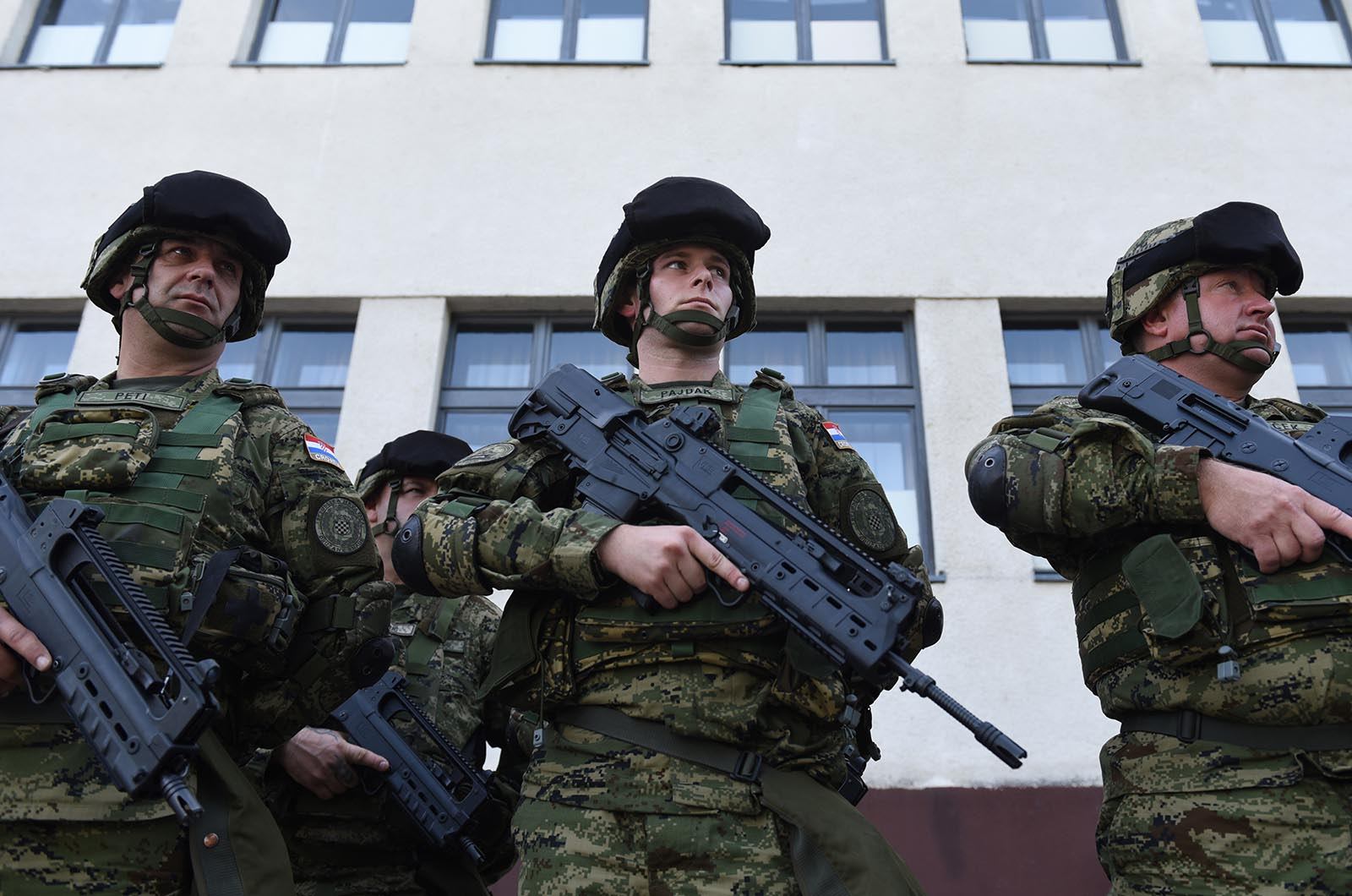 https://www.morh.hr/wp-content/gallery/peti-hrvatski-kontingent-ispracen-u-nato-efp-u-poljsku/5_hrvcon_poljska_poland_hv_osrh_221019_39.jpg