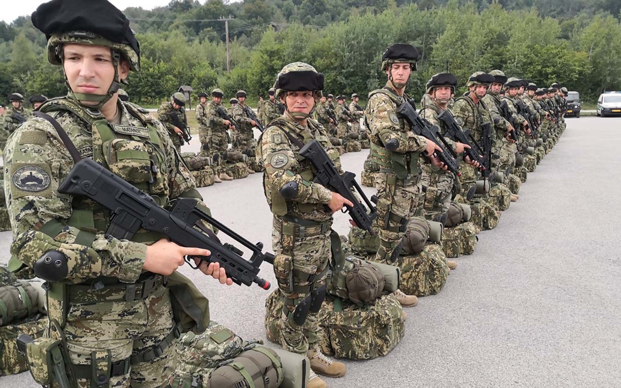 https://www.morh.hr/wp-content/gallery/peti-hrvatski-kontingent-spreman-za-aktivnost-u-poljskoj/5_hrvcon_hrvatska_vojska_20190826_0010.jpg