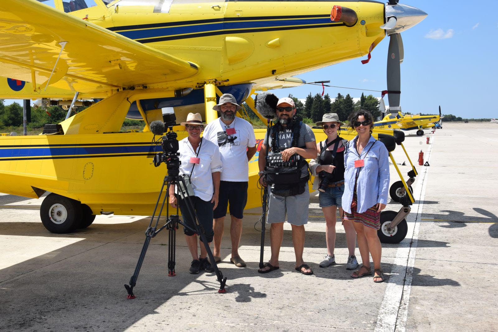 https://www.morh.hr/wp-content/gallery/piloti-canadaira-i-airtractora-u-filmu-o-buri/piloti_14072017_5.jpg