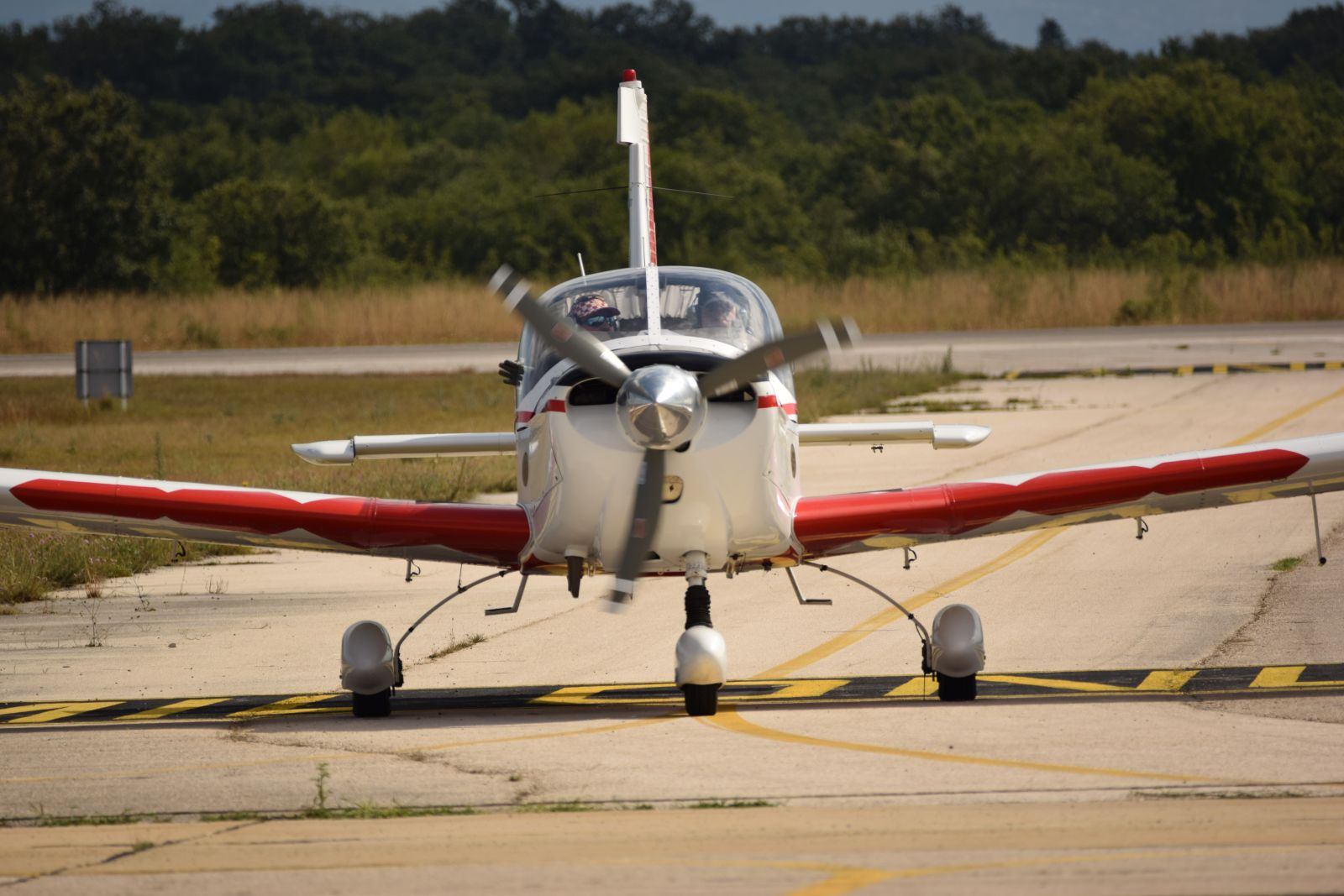 https://www.morh.hr/wp-content/gallery/pocelo-selekcijsko-letenje-novog-narastaja-vojnih-pilota/selekcijsko_letenje_vojni_pilot_12072019_04.jpg