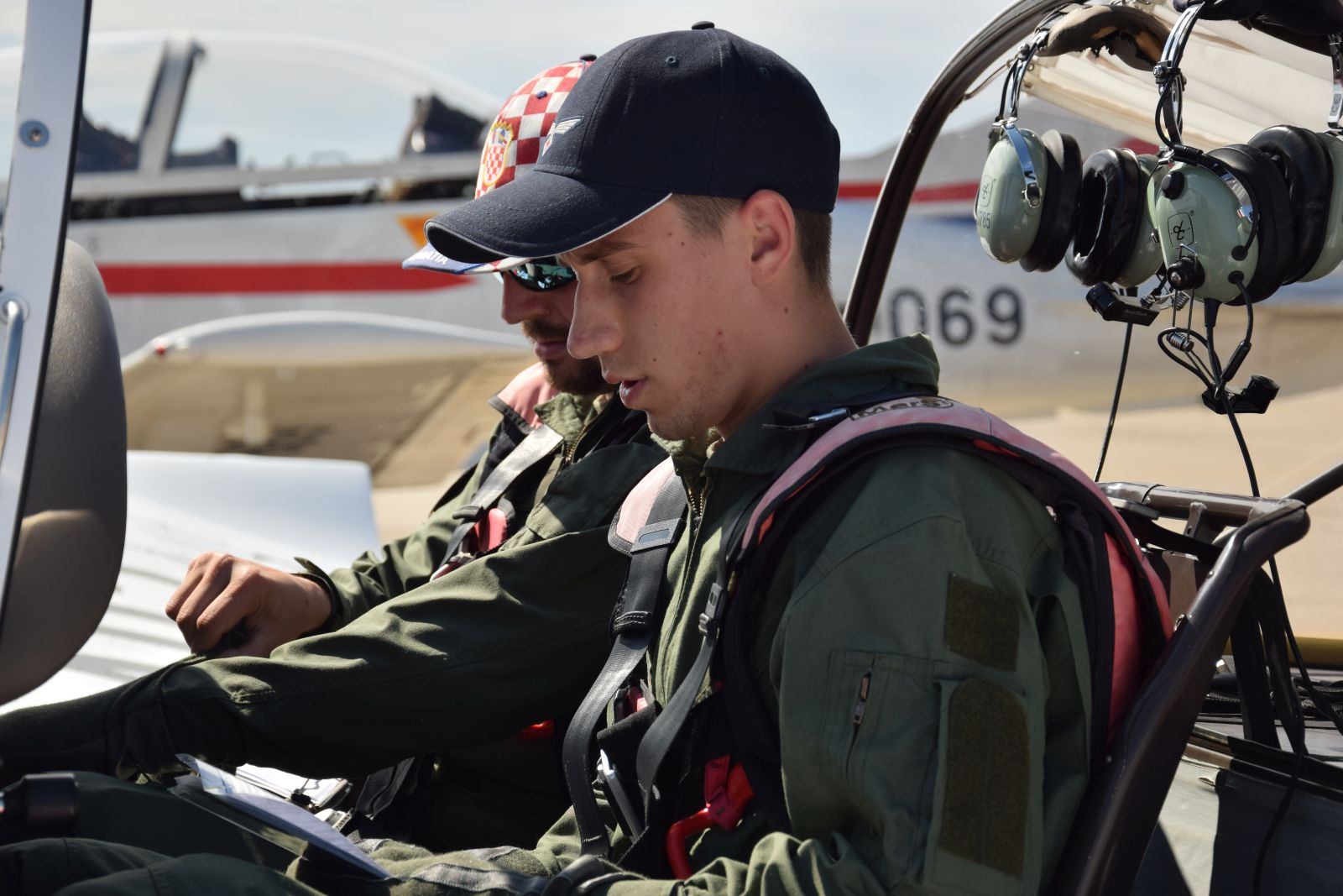 https://www.morh.hr/wp-content/gallery/pocelo-selekcijsko-letenje-novog-narastaja-vojnih-pilota/selekcijsko_letenje_vojni_pilot_12072019_06.jpg