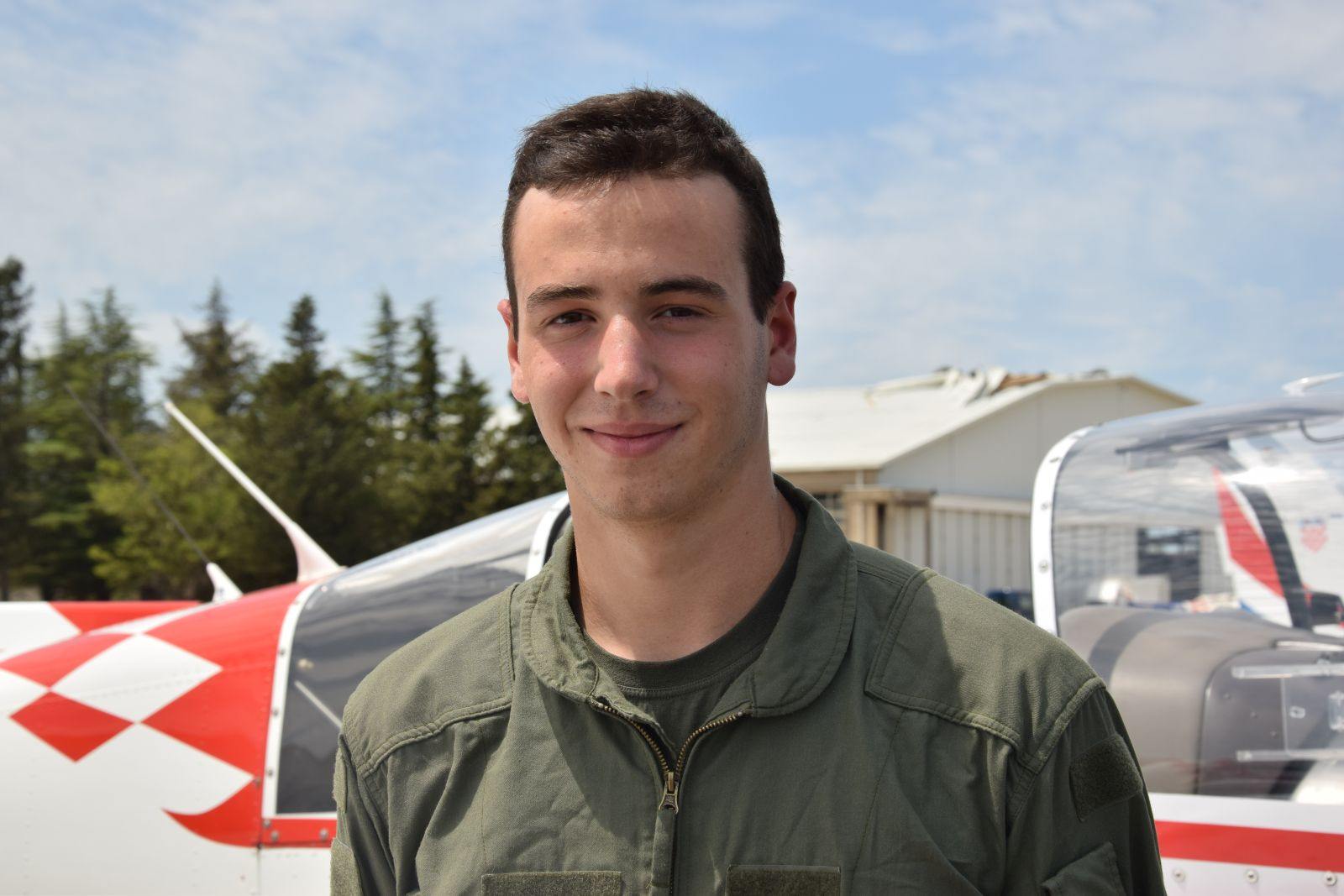 https://www.morh.hr/wp-content/gallery/pocelo-selekcijsko-letenje-novog-narastaja-vojnih-pilota/selekcijsko_letenje_vojni_pilot_12072019_11.jpg