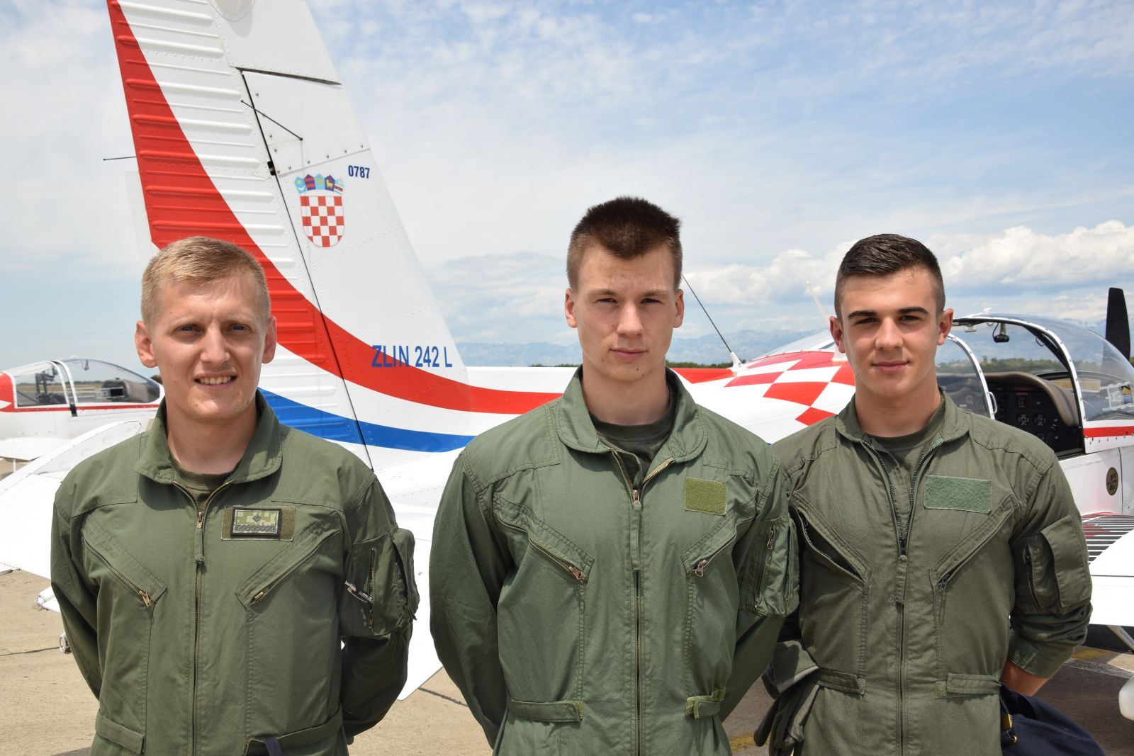 https://www.morh.hr/wp-content/gallery/pocelo-selekcijsko-letenje-novog-narastaja-vojnih-pilota/selekcijsko_letenje_vojni_pilot_12072019_12.jpg