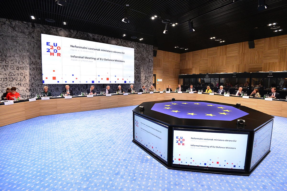 https://www.morh.hr/wp-content/gallery/poceo-neformalni-sastanak-ministara-obrane-eu-u-zagrebu/d41_0479.jpg