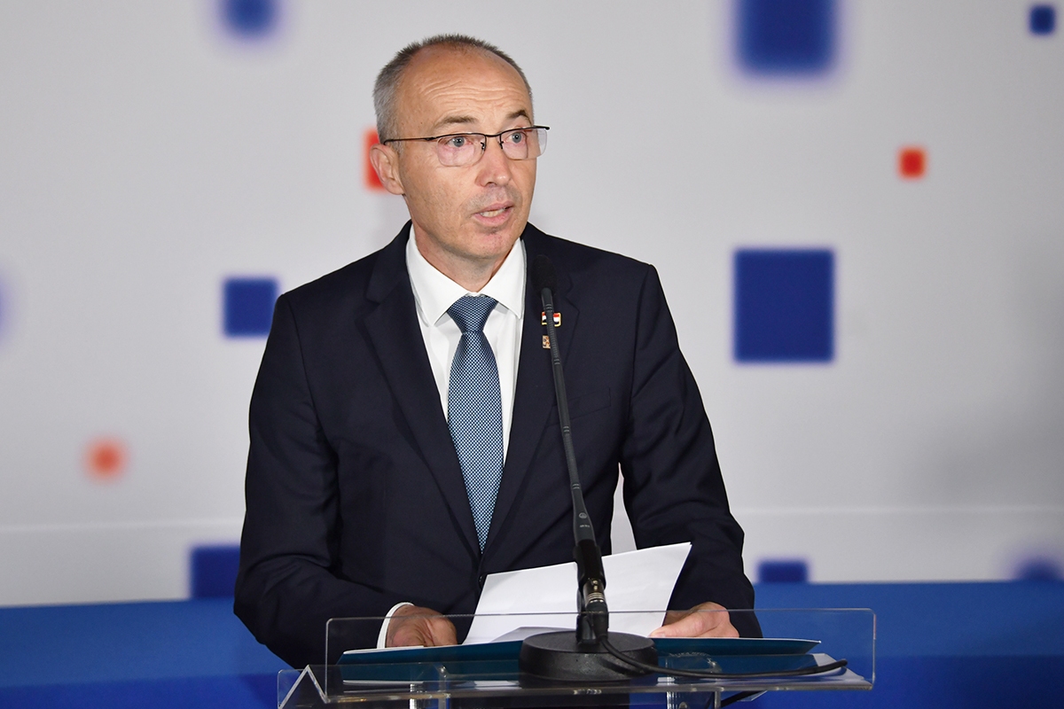 https://www.morh.hr/wp-content/gallery/poceo-neformalni-sastanak-ministara-obrane-eu-u-zagrebu/kln_9789.jpg