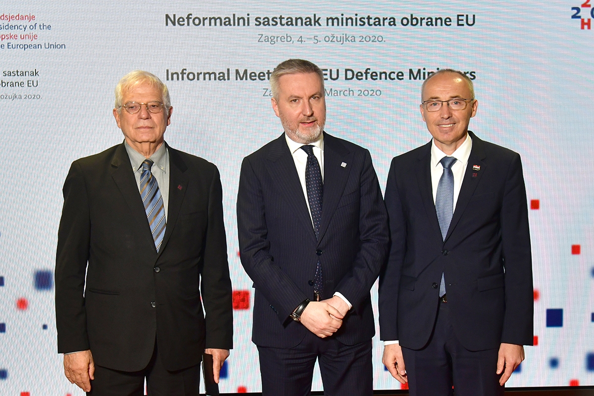 https://www.morh.hr/wp-content/gallery/poceo-neformalni-sastanak-ministara-obrane-eu-u-zagrebu/wil_7426.jpg