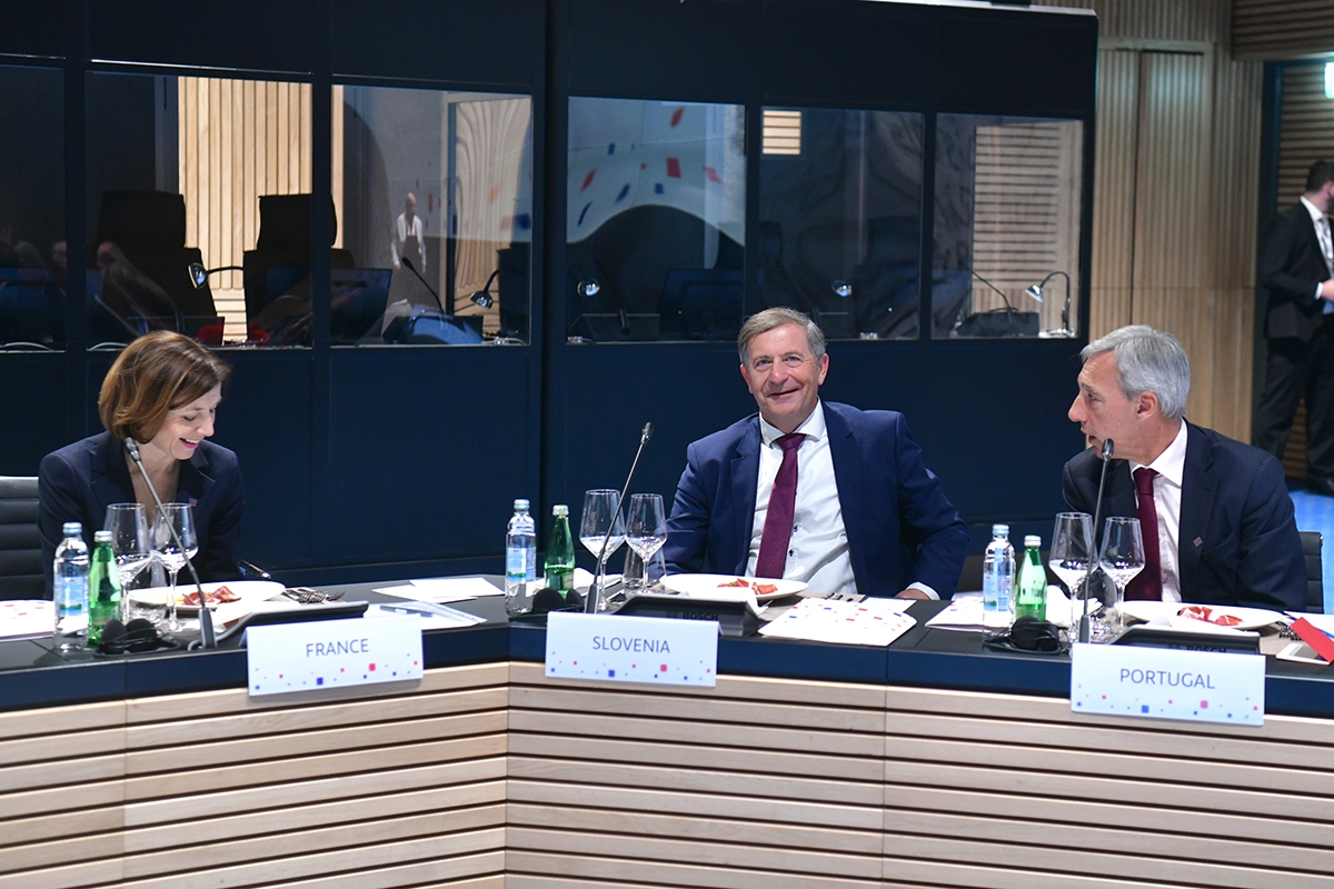 https://www.morh.hr/wp-content/gallery/poceo-neformalni-sastanak-ministara-obrane-eu-u-zagrebu/wil_7634.jpg