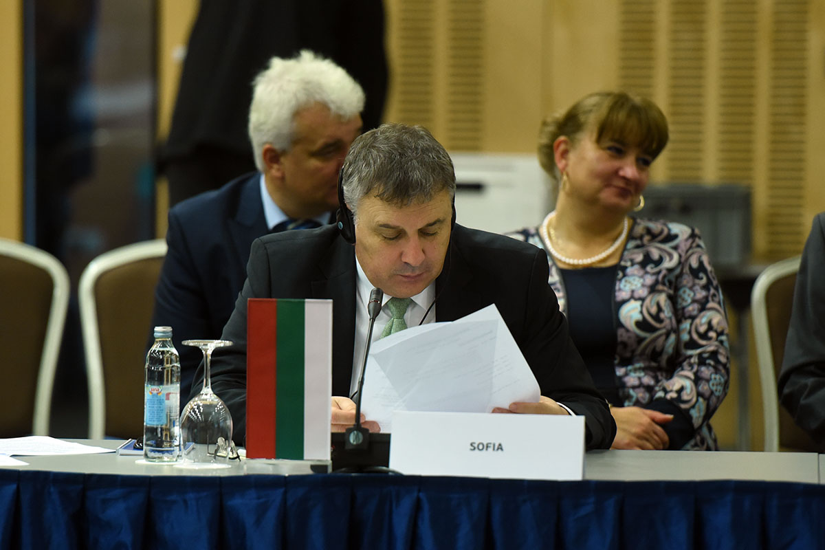 https://www.morh.hr/wp-content/gallery/poceo-sastanak-foruma-ministara-obrane-jugoistocne-europe-sedm/jfk_7517.jpg