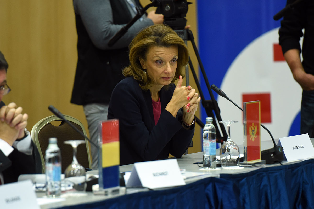 https://www.morh.hr/wp-content/gallery/poceo-sastanak-foruma-ministara-obrane-jugoistocne-europe-sedm/jfk_7534.jpg