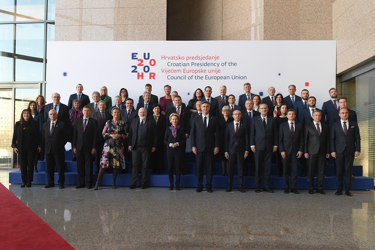 https://www.morh.hr/wp-content/gallery/pocetak-sastanka-vlade-republike-hrvatske-i-europske-komisije/20200110_pocetak_predsjedanja_eu_01.jpg