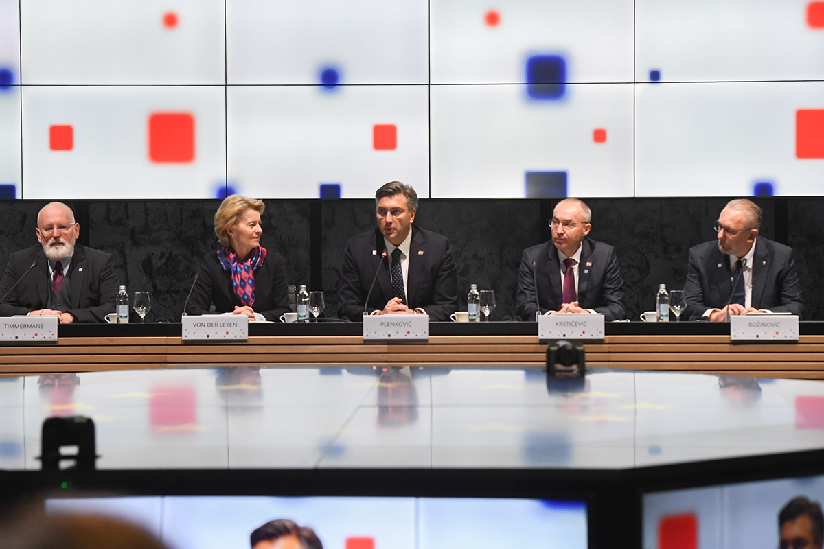 https://www.morh.hr/wp-content/gallery/pocetak-sastanka-vlade-republike-hrvatske-i-europske-komisije/20200110_pocetak_predsjedanja_eu_08.jpg