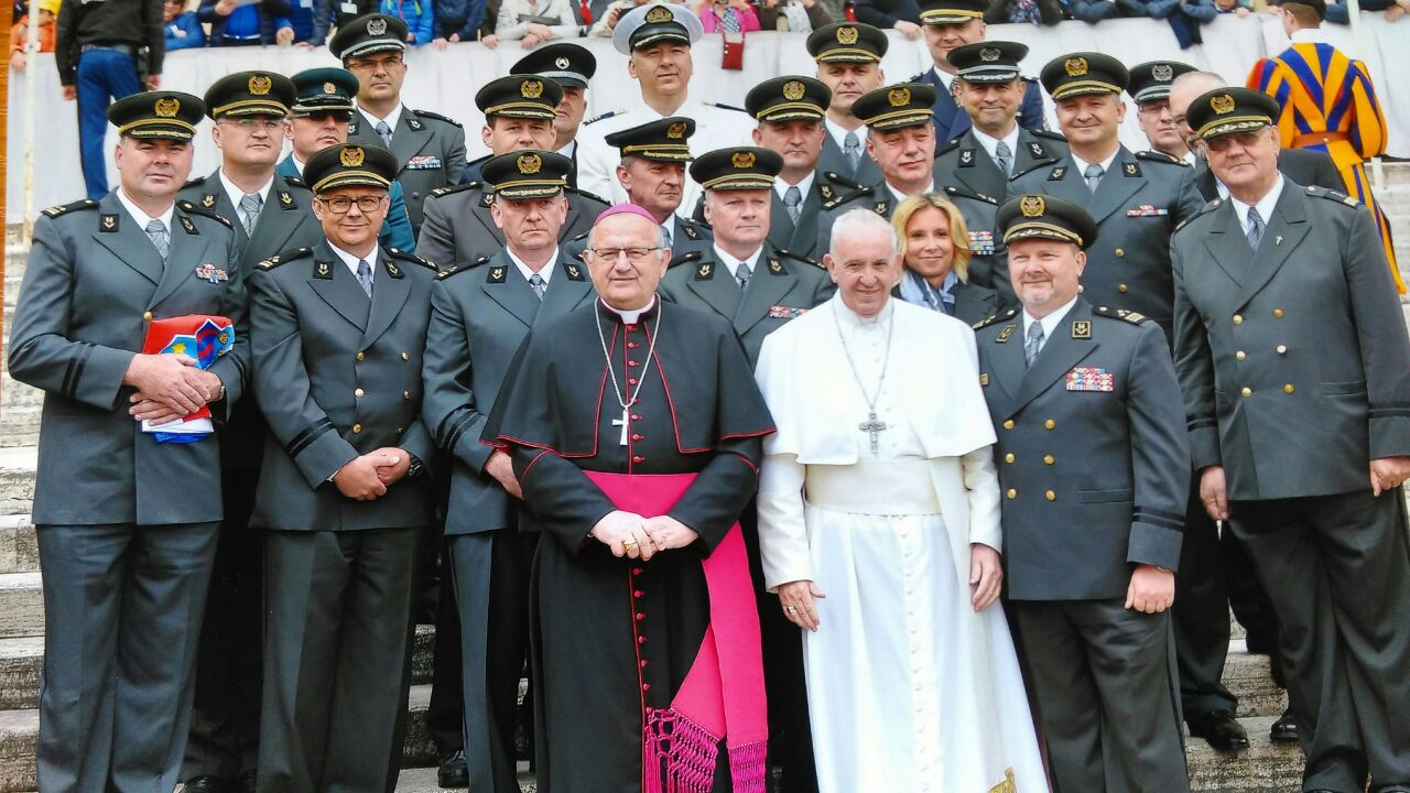 https://www.morh.hr/wp-content/gallery/polaznici-ratne-skole-posjetili-italiju-i-svetu-stolicu/ratna_02052017_07.jpg