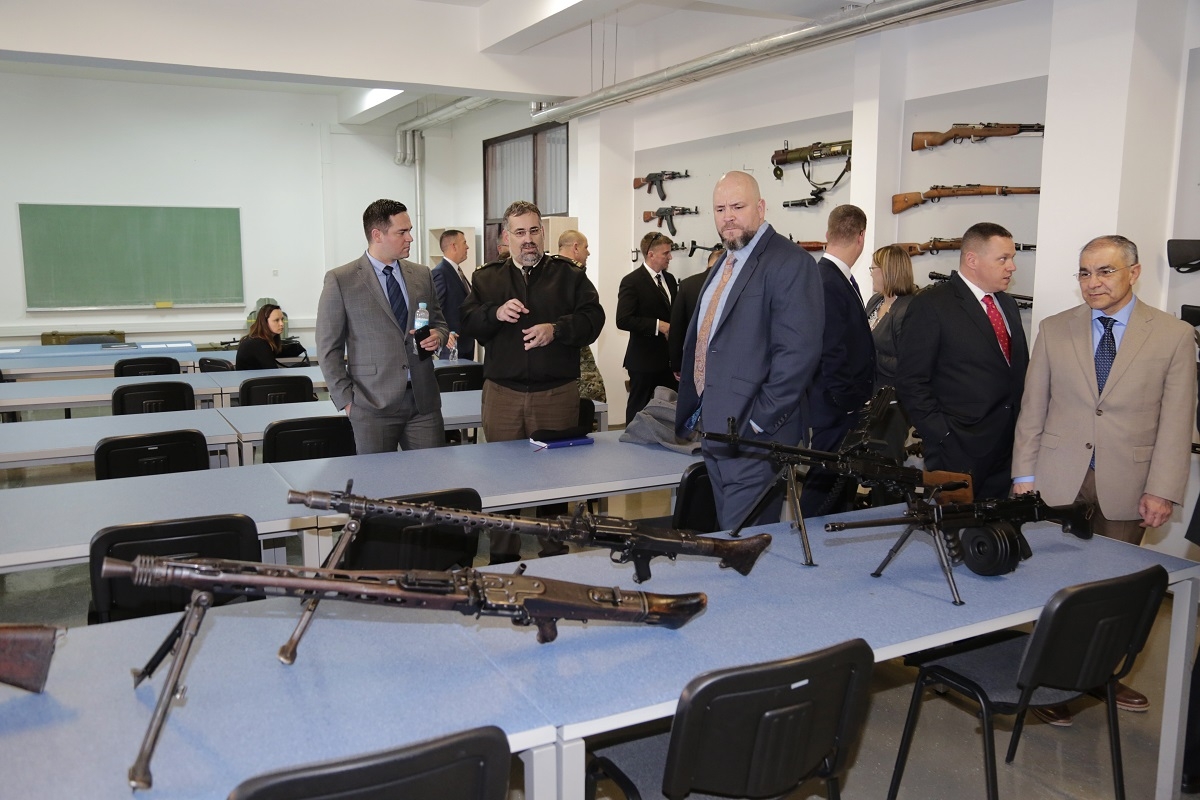 https://www.morh.hr/wp-content/gallery/polaznici-ratne-skole-zrakoplovstva-sad-a-posjetili-hvu/us_air_war_college_hvu_zagreb_060319_09.jpg