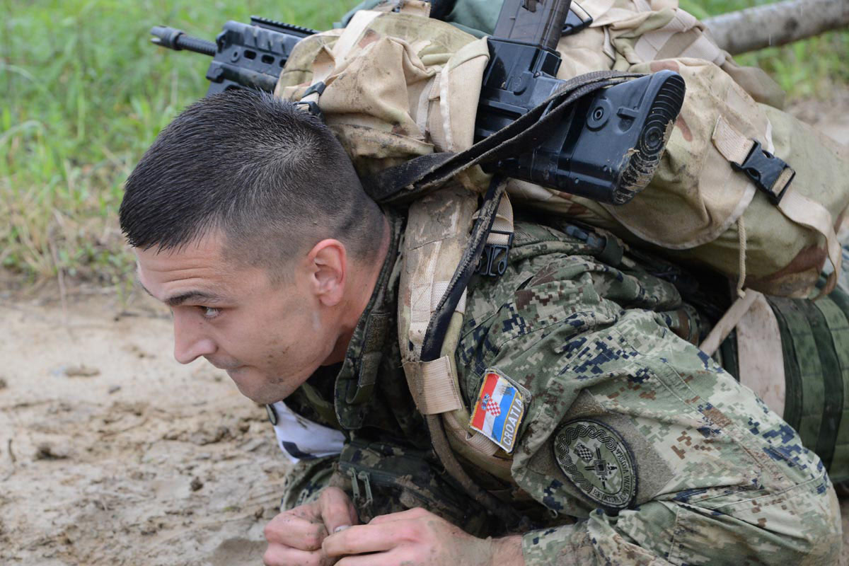 https://www.morh.hr/wp-content/gallery/porucnik-korvete-ante-jovic-prvi-za-hrvatsku-2016/najvojnik_jk_12052016_05.jpg