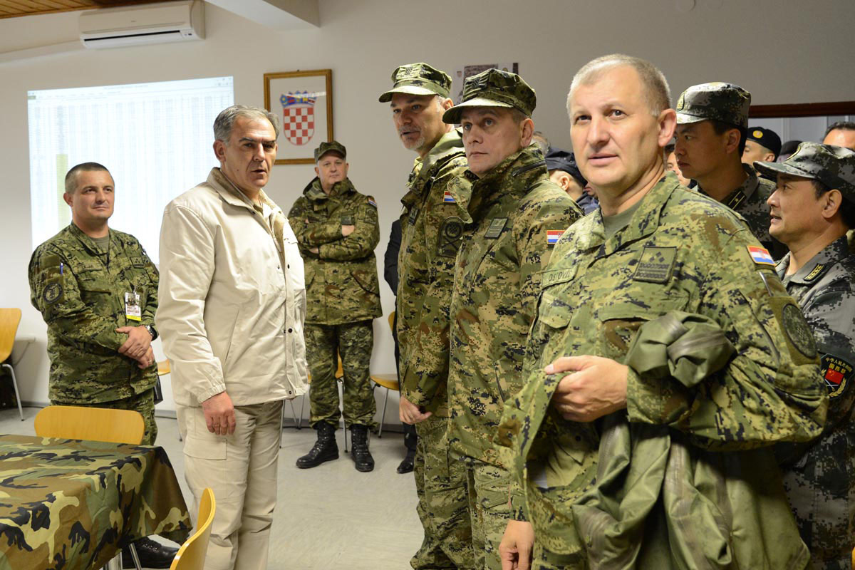 https://www.morh.hr/wp-content/gallery/porucnik-korvete-ante-jovic-prvi-za-hrvatsku-2016/najvojnik_jk_12052016_10.jpg