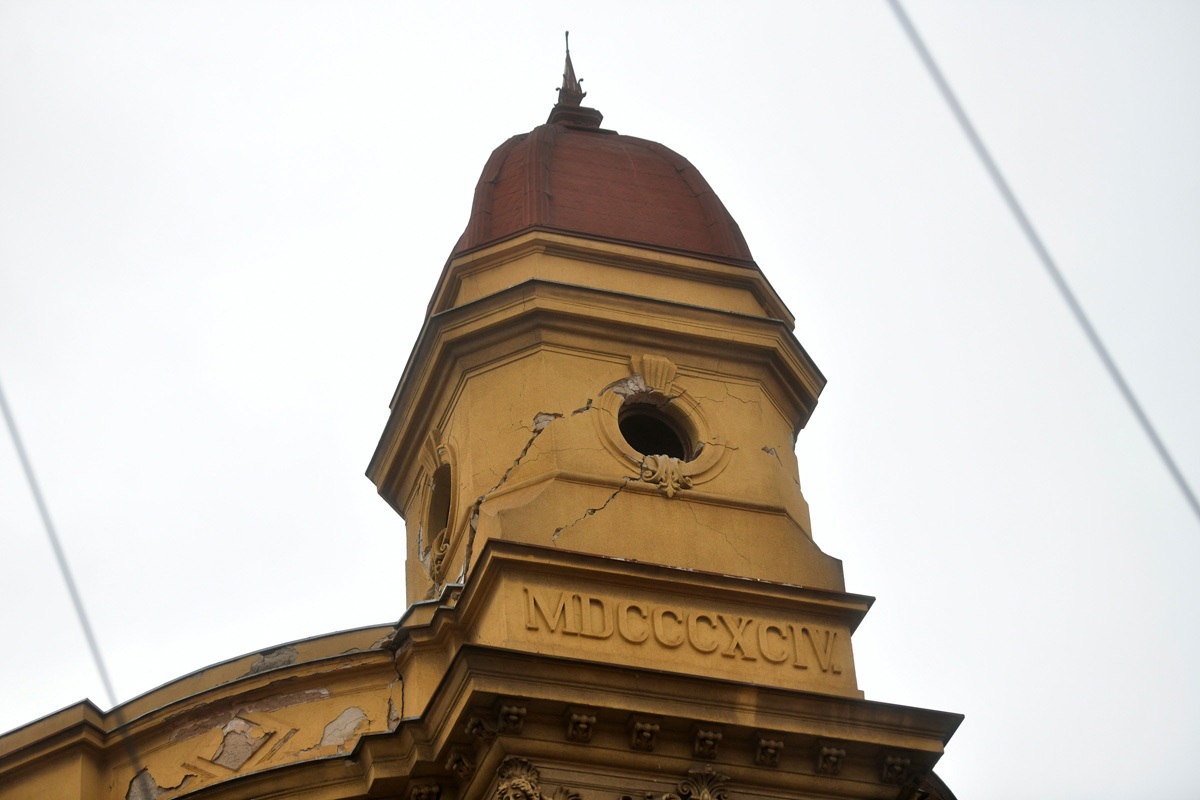 https://www.morh.hr/wp-content/gallery/poruka-hv-a-zagrebu-dajete-nam-snagu-za-dalje-ostanite-doma-idemo-u-nove-pobjede/20200323-0824-potres-zg.jpg