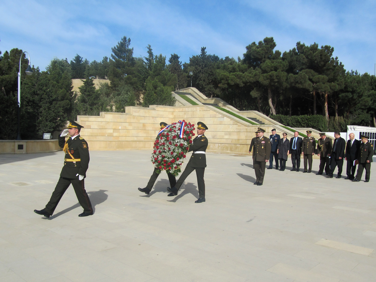 https://www.morh.hr/wp-content/gallery/posjet-generala-lovrica-republici-azerbajdzan/lovric_07052014_06.jpg