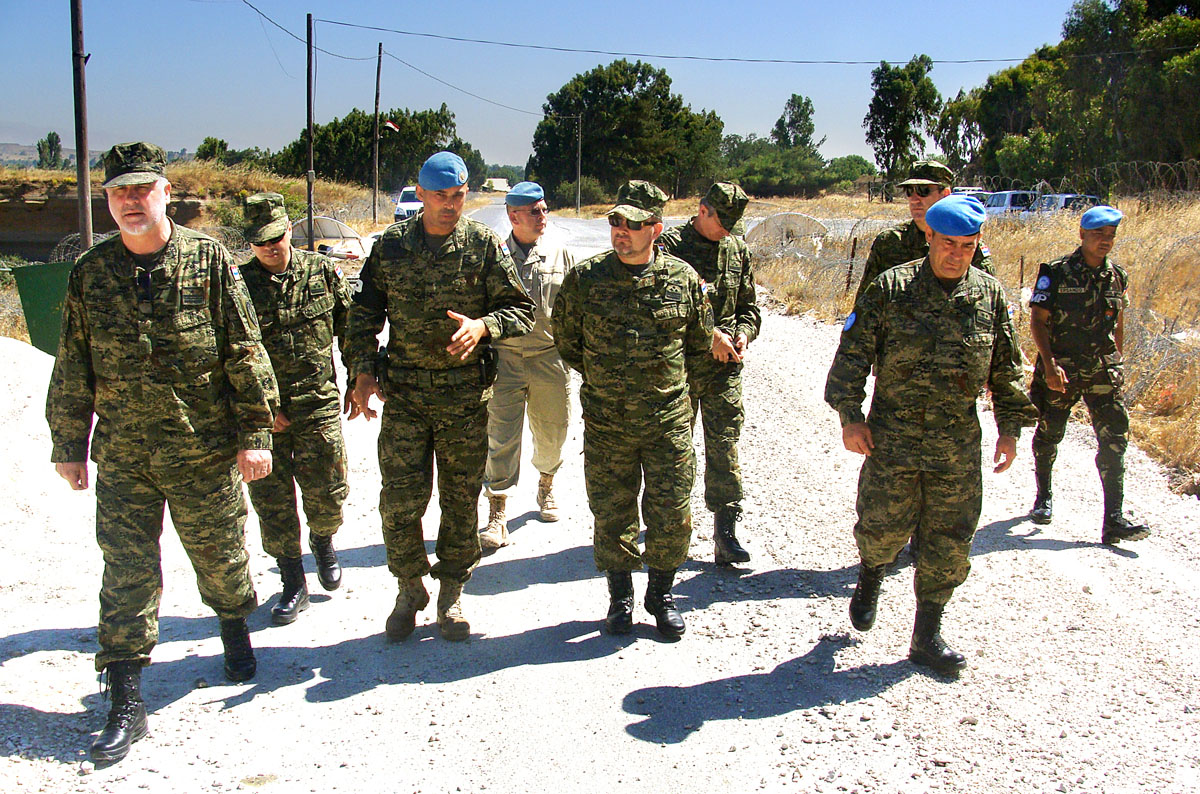 https://www.morh.hr/wp-content/gallery/posjet-izaslanstva-os-rh-misiji-undof-lipanj-2010/undof00062010_8.jpg