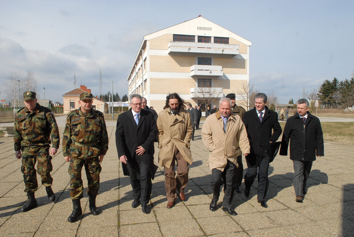 https://www.morh.hr/wp-content/gallery/posjet-ministra-obrane-branka-vukelia-gradu-varadinu/7174_varazdin_05022010_v.jpg