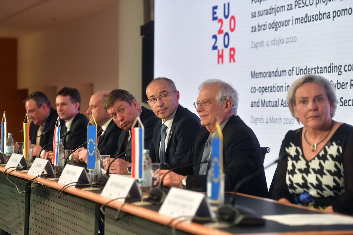 https://www.morh.hr/wp-content/gallery/potpisan-memorandum-za-pesco-projekt-u-podrucju-kiberneticke-sigurnosti-1/20200304-pesco-01.jpg