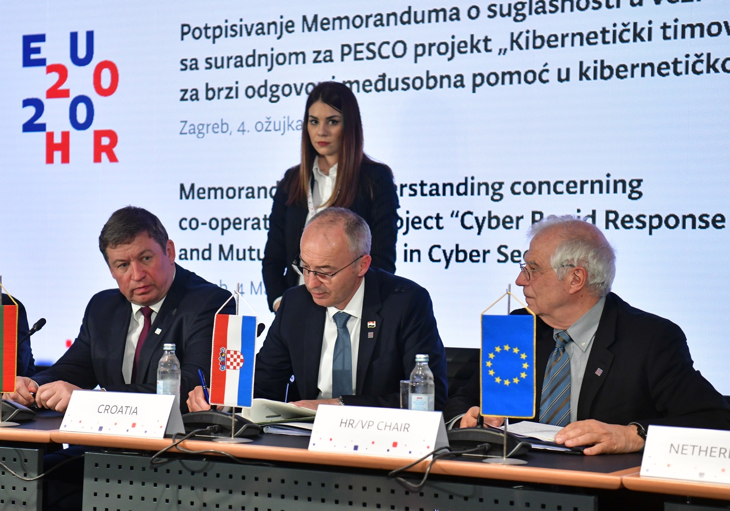 https://www.morh.hr/wp-content/gallery/potpisan-memorandum-za-pesco-projekt-u-podrucju-kiberneticke-sigurnosti-1/20200304-pesco-05.jpg