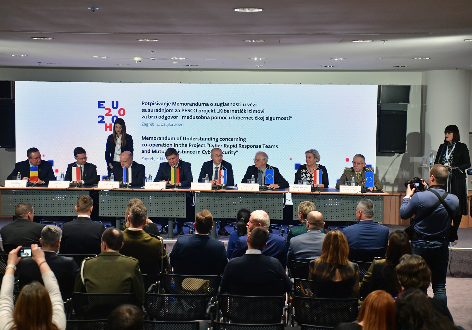 https://www.morh.hr/wp-content/gallery/potpisan-memorandum-za-pesco-projekt-u-podrucju-kiberneticke-sigurnosti-1/20200304-pesco-06.jpg