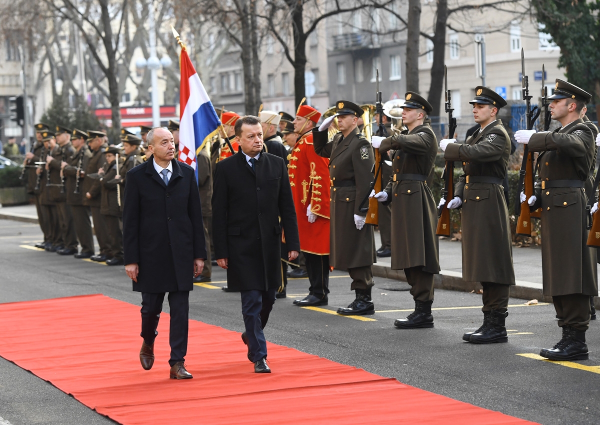 https://www.morh.hr/wp-content/gallery/potpisan-sporazum-o-obrambenoj-suradnji-hrvatske-i-poljske/krsticevic_blaszczak_zagreb_14012019_140119_12.jpg