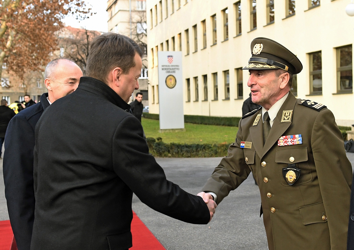 https://www.morh.hr/wp-content/gallery/potpisan-sporazum-o-obrambenoj-suradnji-hrvatske-i-poljske/krsticevic_blaszczak_zagreb_14012019_140119_19.jpg