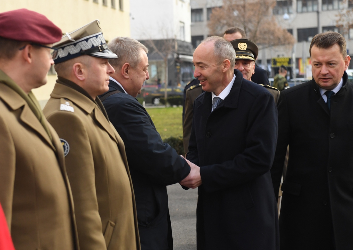 https://www.morh.hr/wp-content/gallery/potpisan-sporazum-o-obrambenoj-suradnji-hrvatske-i-poljske/krsticevic_blaszczak_zagreb_14012019_140119_20.jpg