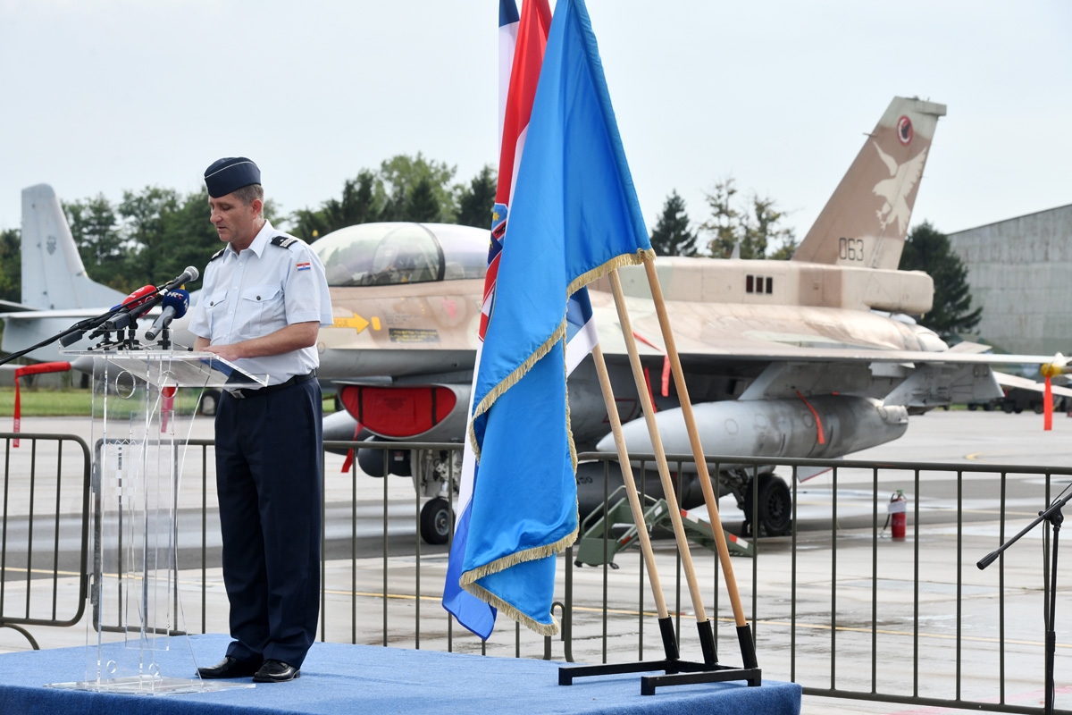 https://www.morh.hr/wp-content/gallery/povijesni-dolazak-aviona-f-16-barak-u-hrvatsku/f16_barak_hrvatska_02082018_08.jpg