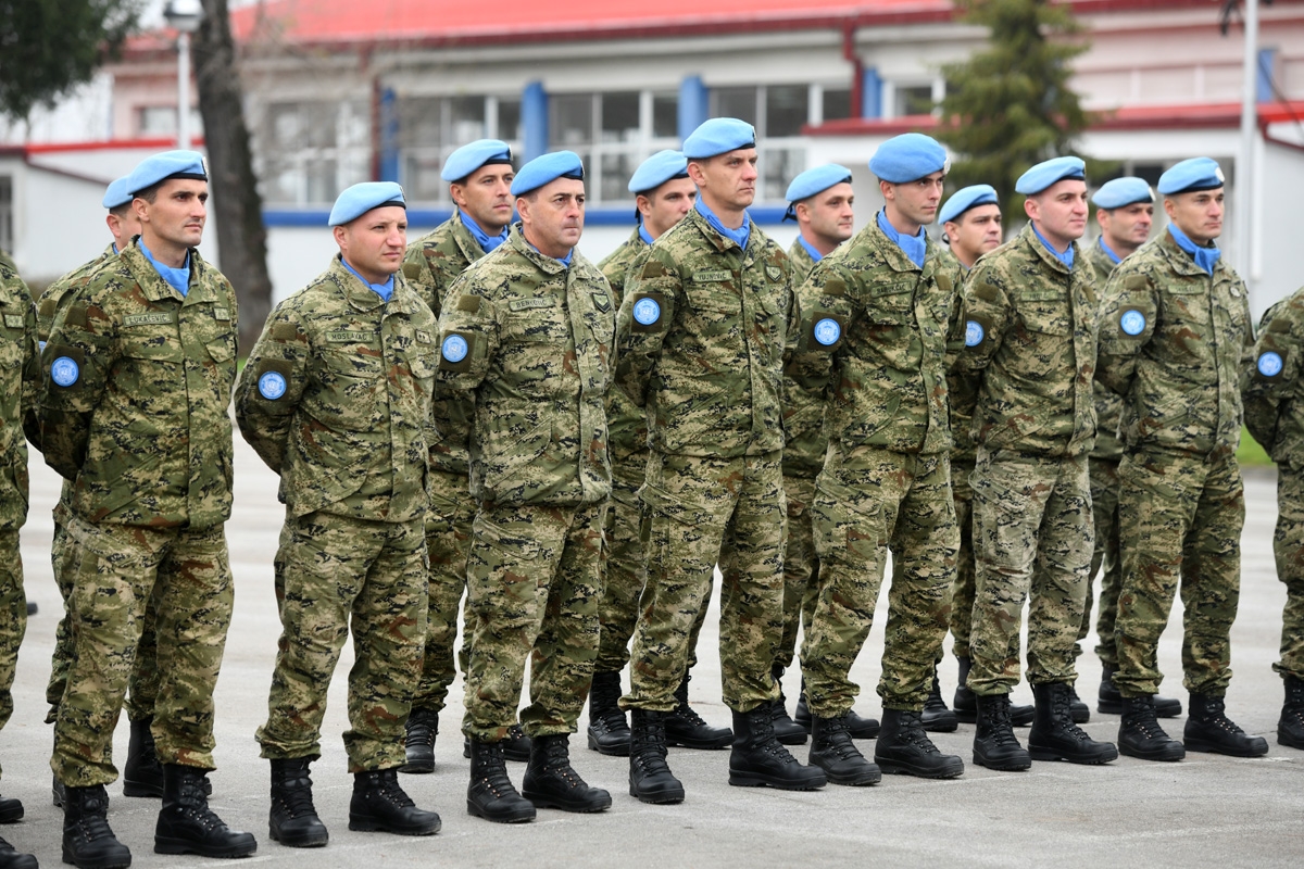 https://www.morh.hr/wp-content/gallery/povratak-1-hrvcon-a-unifil-iz-operacije-un-a-u-libanonu/docek_1hrvcon_unifil_22112018_17.jpg