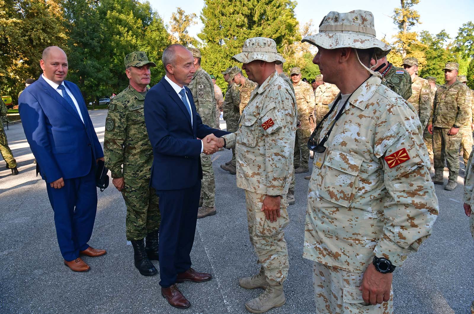 https://www.morh.hr/wp-content/gallery/povratak-10-hrvcon-a-iz-misije-resolute-support-u-afganistanu/10_hrvcon_resolute_support_nato_170919_41.jpg