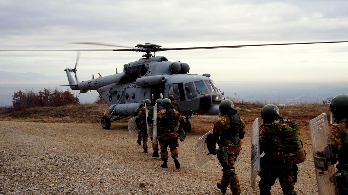 https://www.morh.hr/wp-content/gallery/povratak-14-hrvcon-a-s-kosova/kfor_20032014_06.jpg