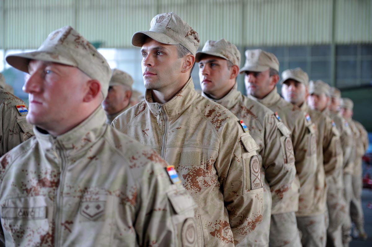 https://www.morh.hr/wp-content/gallery/povratak-18-hrvcon-a-iz-mirovne-misije-isaf/povratak_18_hrvcon_1803201215.jpg