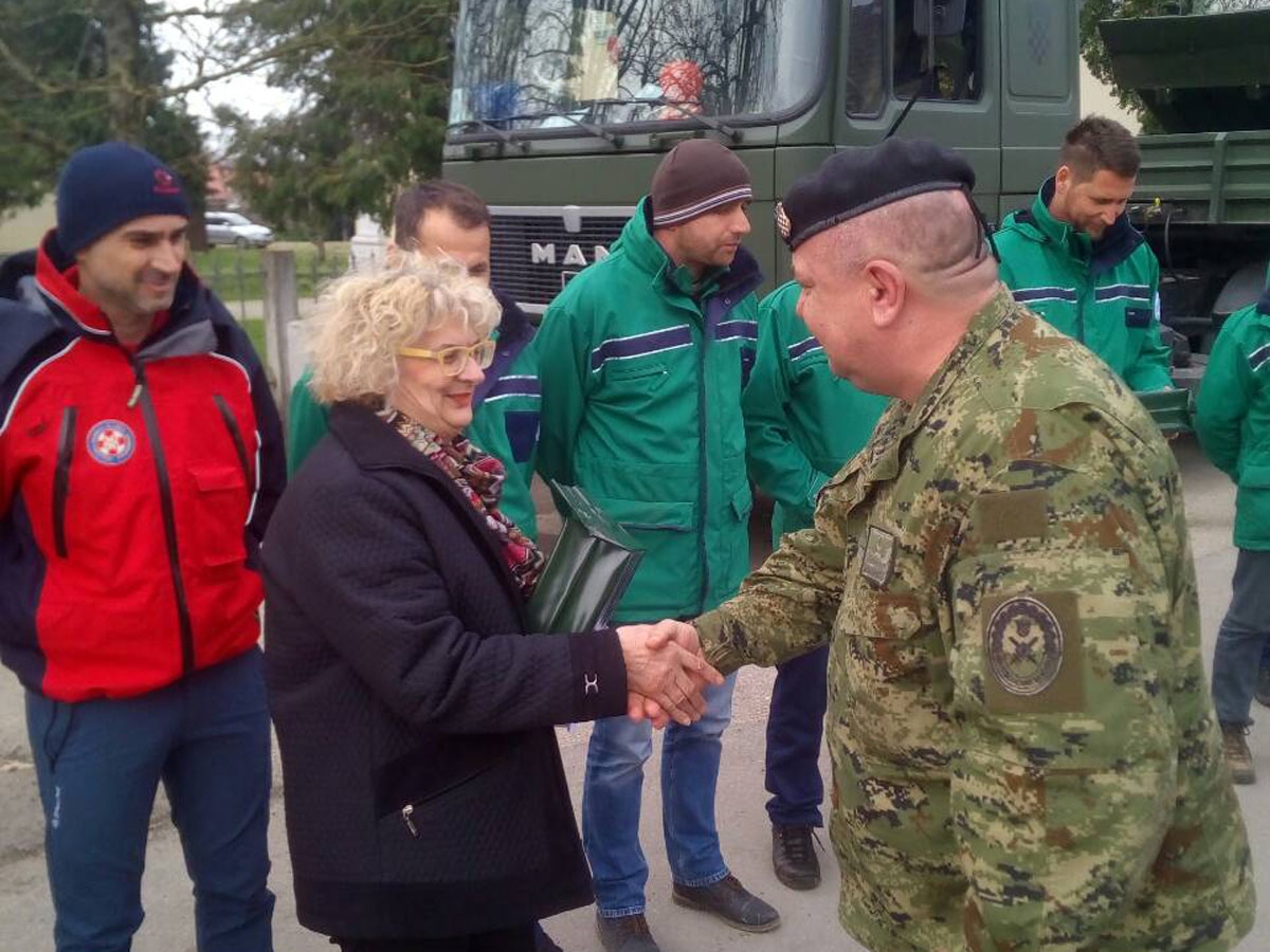 https://www.morh.hr/wp-content/gallery/povratak-vojnika-iz-poplavljenih-podrucja-u-svoje-postrojbe/poplave_26032018_3.jpg