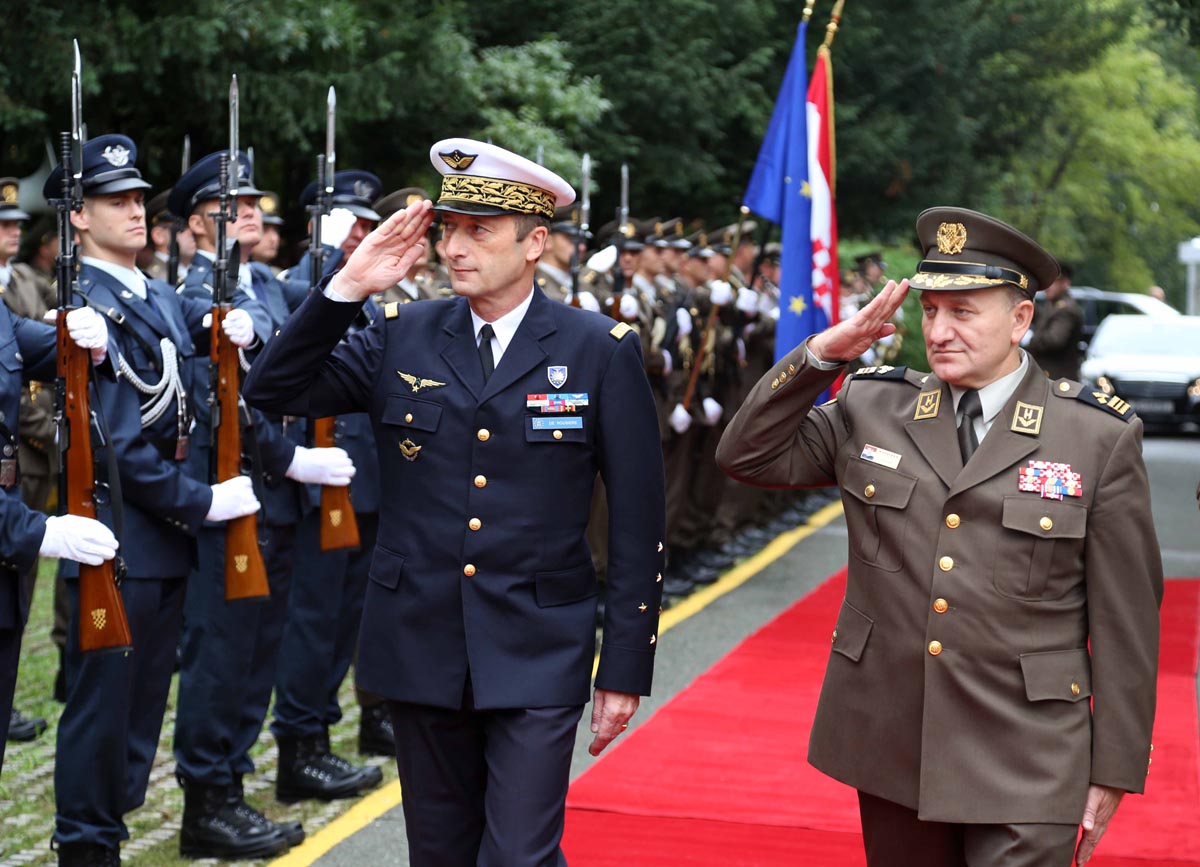 https://www.morh.hr/wp-content/gallery/predsjedavajuci-vojnog-odbora-europske-unije-u-posjetu-rh-i-os-rh/vojni_odbor_eu_2.jpg