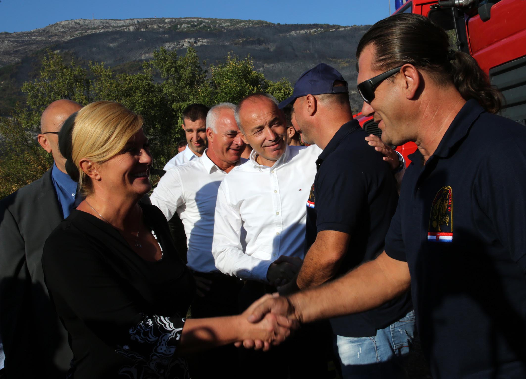 https://www.morh.hr/wp-content/gallery/predsjednica-rh-i-ministar-obrane-u-obilasku-pozarista/pozarista_30082017_08.jpg