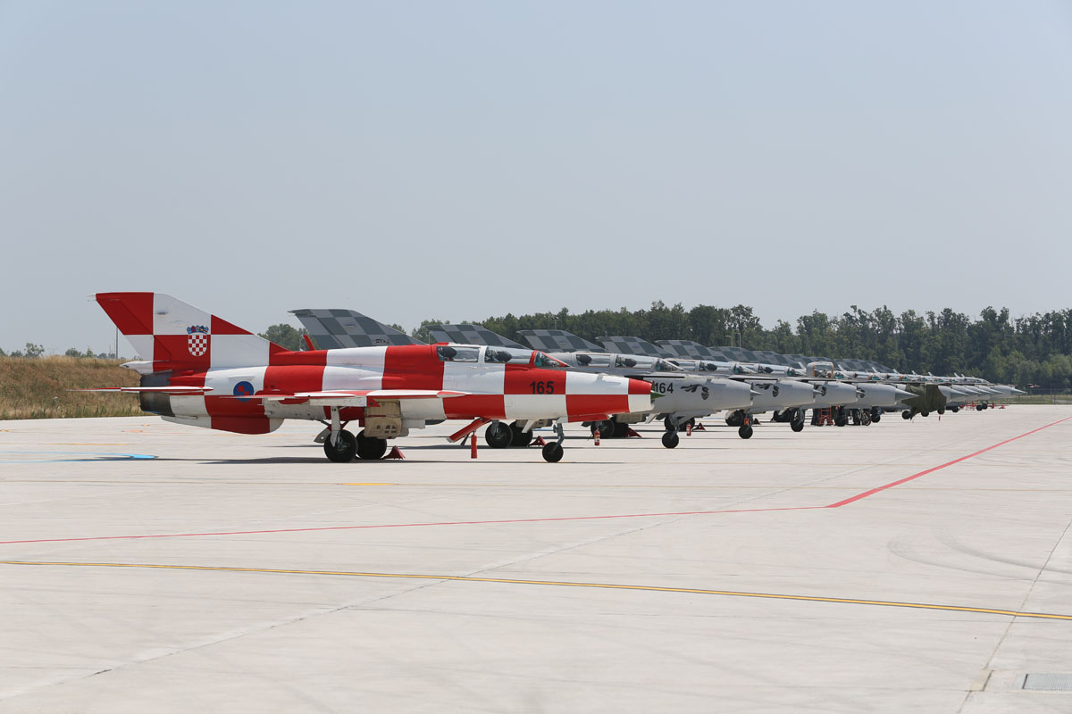 https://www.morh.hr/wp-content/gallery/predstavljanje-eskadrile-borbenih-aviona-hrz-i-pzo-a/eskadrila_mig_s_brigljevic_22072015_03.jpg