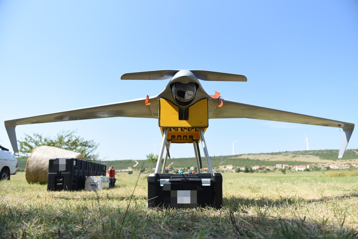 https://www.morh.hr/wp-content/gallery/predstavljen-besposadni-zrakoplovni-sustav-orbiter-3/bespilotna_letjelica_dron_19072019_08.jpg