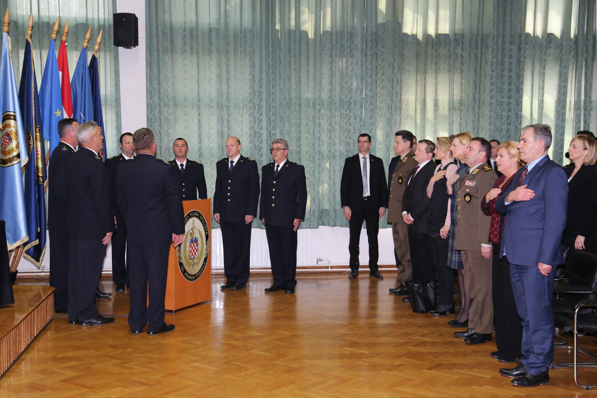 https://www.morh.hr/wp-content/gallery/predstavljen-prvi-hrvatski-vojno-znanstveni-casopis-strategos/strategos_15032017_02.jpg